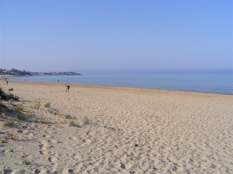 Lintzi Hotel Arkoudi Bagian luar foto